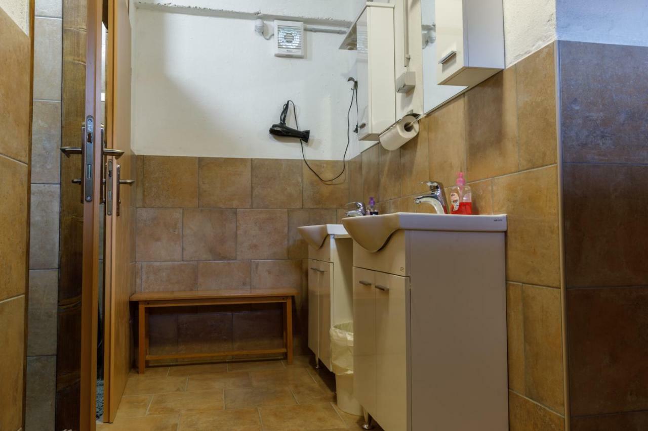 בגונג'ה נה גורנג'סקם Apartments - Glamping Encijan חדר תמונה